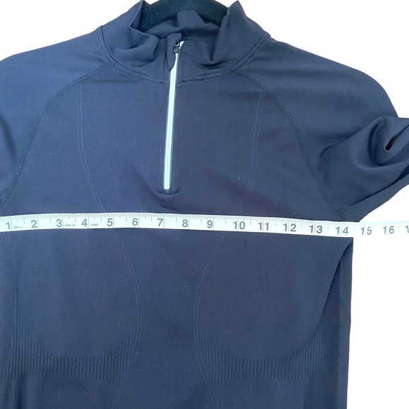 Zyia Active Fog Performance 1/4 Zip Long Sleeve Pullover Top in Black - Picture 6 of 8